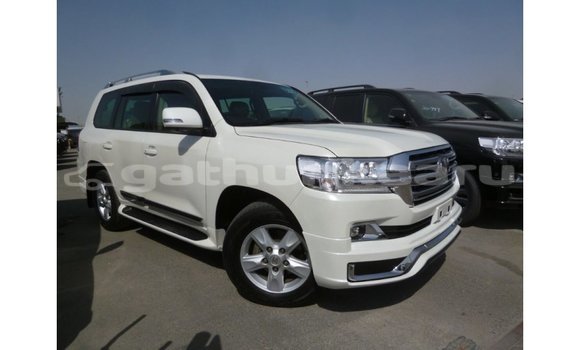 Buy Import Toyota Land Cruiser White Car in Import - Dubai in Baa Buy Import Toyota Land Cruiser White Car in Import - Dubai in Baa