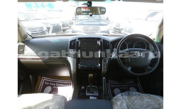 Buy Import Toyota Land Cruiser White Car in Import - Dubai in Baa Buy Import Toyota Land Cruiser White Car in Import - Dubai in Baa