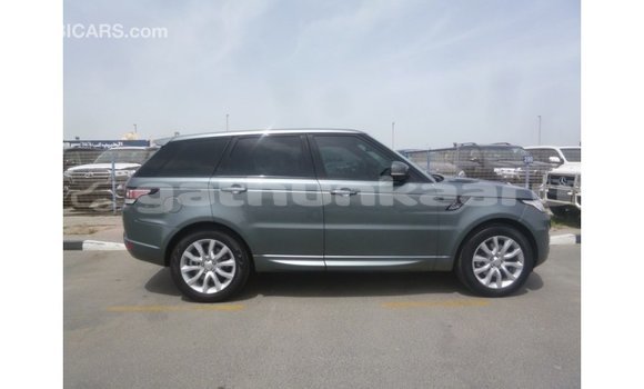 Buy Import Land Rover Range Rover Green Car in Import - Dubai in Baa Buy Import Land Rover Range Rover Green Car in Import - Dubai in Baa