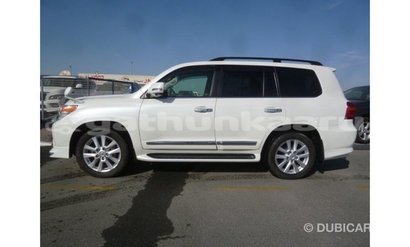 Buy Import Toyota Land Cruiser White Car in Import - Dubai in Baa Buy Import Toyota Land Cruiser White Car in Import - Dubai in Baa