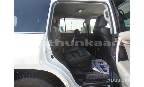 Buy Import Toyota Land Cruiser White Car in Import - Dubai in Baa Buy Import Toyota Land Cruiser White Car in Import - Dubai in Baa
