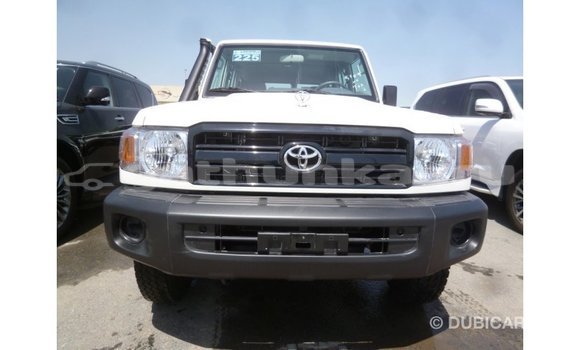 Buy Import Toyota Land Cruiser White Car in Import - Dubai in Baa Buy Import Toyota Land Cruiser White Car in Import - Dubai in Baa