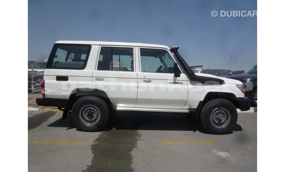 Buy Import Toyota Land Cruiser White Car in Import - Dubai in Baa Buy Import Toyota Land Cruiser White Car in Import - Dubai in Baa