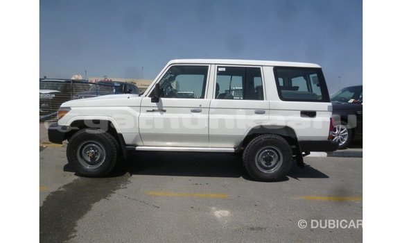 Buy Import Toyota Land Cruiser White Car in Import - Dubai in Baa Buy Import Toyota Land Cruiser White Car in Import - Dubai in Baa