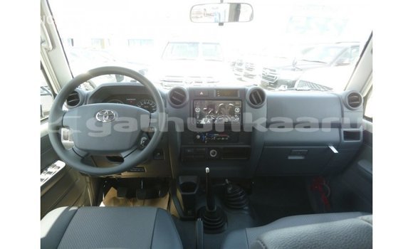 Buy Import Toyota Land Cruiser White Car in Import - Dubai in Baa Buy Import Toyota Land Cruiser White Car in Import - Dubai in Baa