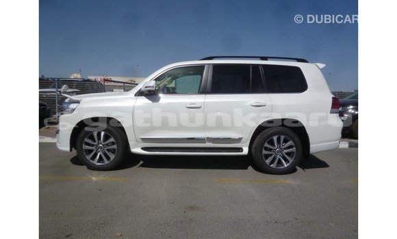 Buy Import Toyota Land Cruiser White Car in Import - Dubai in Baa Buy Import Toyota Land Cruiser White Car in Import - Dubai in Baa