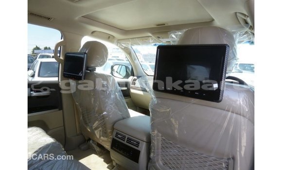 Buy Import Toyota Land Cruiser White Car in Import - Dubai in Baa Buy Import Toyota Land Cruiser White Car in Import - Dubai in Baa
