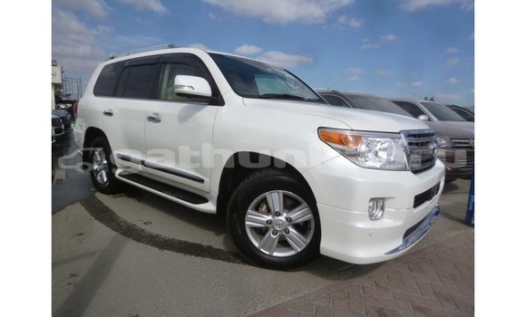 Buy Import Toyota Land Cruiser White Car in Import - Dubai in Baa Buy Import Toyota Land Cruiser White Car in Import - Dubai in Baa