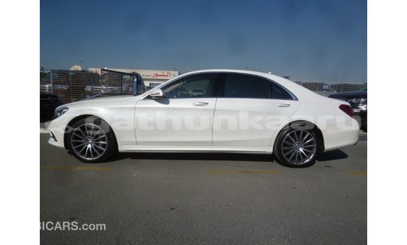 Buy Import Mercedes-Benz 190 White Car in Import - Dubai in Baa Buy Import Mercedes-Benz 190 White Car in Import - Dubai in Baa