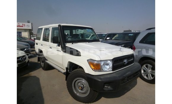 Buy Import Toyota Land Cruiser White Car in Import - Dubai in Baa Buy Import Toyota Land Cruiser White Car in Import - Dubai in Baa