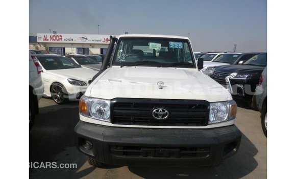 Buy Import Toyota Land Cruiser White Car in Import - Dubai in Baa Buy Import Toyota Land Cruiser White Car in Import - Dubai in Baa