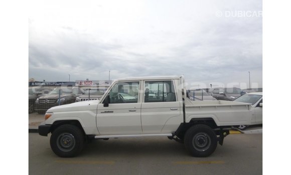 Buy Import Toyota Land Cruiser White Car in Import - Dubai in Baa Buy Import Toyota Land Cruiser White Car in Import - Dubai in Baa