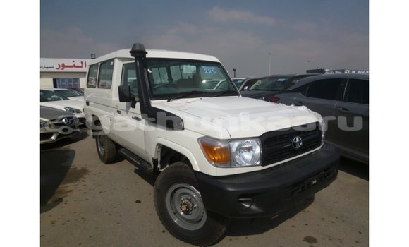 Buy Import Toyota Land Cruiser White Car in Import - Dubai in Baa Buy Import Toyota Land Cruiser White Car in Import - Dubai in Baa