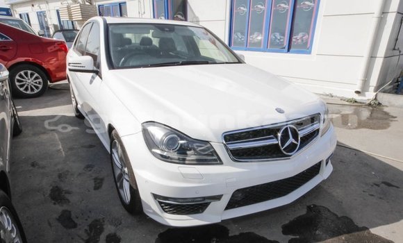 Buy Import Mercedes-Benz 200 White Car in Import - Dubai in Baa