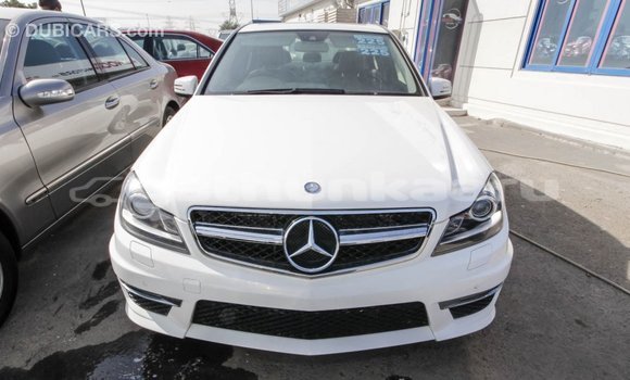 Buy Import Mercedes-Benz 200 White Car in Import - Dubai in Baa Buy Import Mercedes-Benz 200 White Car in Import - Dubai in Baa