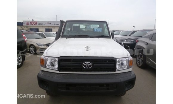 Buy Import Toyota Land Cruiser White Car in Import - Dubai in Baa Buy Import Toyota Land Cruiser White Car in Import - Dubai in Baa