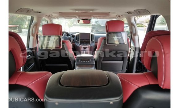 Buy Import Toyota Land Cruiser Black Car in Import - Dubai in Baa Buy Import Toyota Land Cruiser Black Car in Import - Dubai in Baa