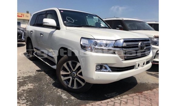 Buy Import Toyota Land Cruiser White Car in Import - Dubai in Baa Buy Import Toyota Land Cruiser White Car in Import - Dubai in Baa