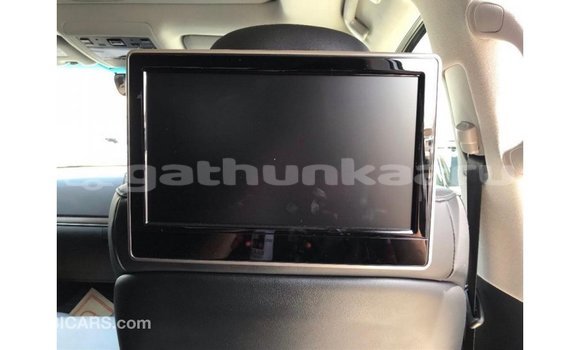 Buy Import Toyota Land Cruiser White Car in Import - Dubai in Baa Buy Import Toyota Land Cruiser White Car in Import - Dubai in Baa