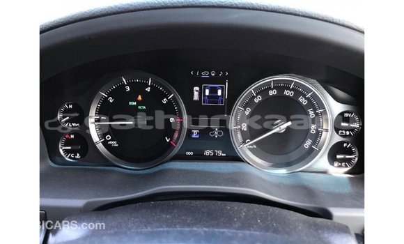 Buy Import Toyota Land Cruiser White Car in Import - Dubai in Baa Buy Import Toyota Land Cruiser White Car in Import - Dubai in Baa