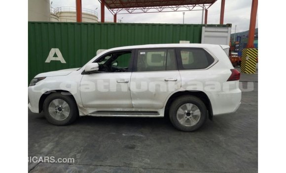 Buy Import Lexus LX White Car in Import - Dubai in Baa Buy Import Lexus LX White Car in Import - Dubai in Baa
