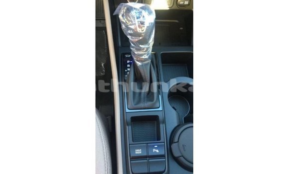 Buy Import Hyundai Tucson White Car in Import - Dubai in Baa Buy Import Hyundai Tucson White Car in Import - Dubai in Baa