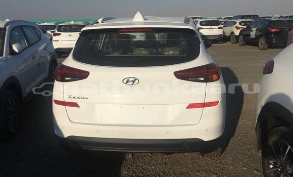 Buy Import Hyundai Tucson White Car in Import - Dubai in Baa Buy Import Hyundai Tucson White Car in Import - Dubai in Baa
