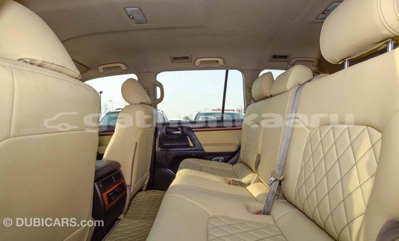 Buy Import Toyota Land Cruiser White Car in Import - Dubai in Baa Buy Import Toyota Land Cruiser White Car in Import - Dubai in Baa