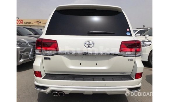 Buy Import Toyota Land Cruiser White Car in Import - Dubai in Baa Buy Import Toyota Land Cruiser White Car in Import - Dubai in Baa