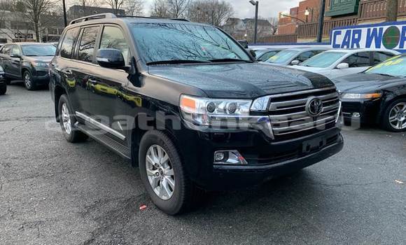 Buy Used Toyota Land Cruiser Black Car in Maafaru in Nuun Buy Used Toyota Land Cruiser Black Car in Maafaru in Nuun