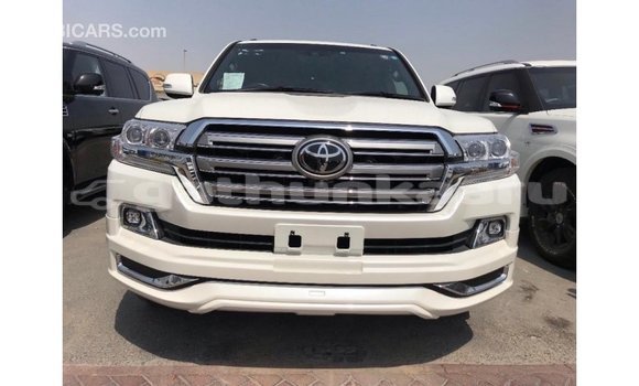 Buy Import Toyota Land Cruiser White Car in Import - Dubai in Baa Buy Import Toyota Land Cruiser White Car in Import - Dubai in Baa