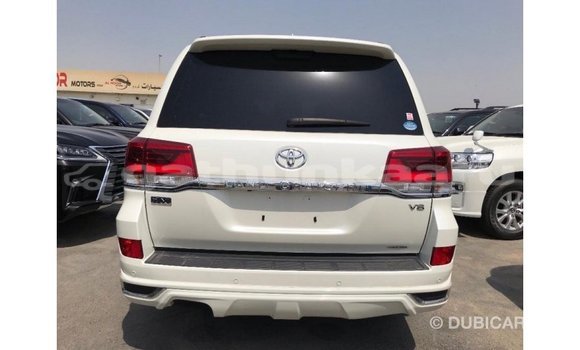 Buy Import Toyota Land Cruiser White Car in Import - Dubai in Baa Buy Import Toyota Land Cruiser White Car in Import - Dubai in Baa