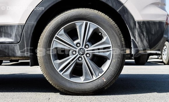 Buy Import Hyundai Creta Beige Car in Import - Dubai in Baa Buy Import Hyundai Creta Beige Car in Import - Dubai in Baa