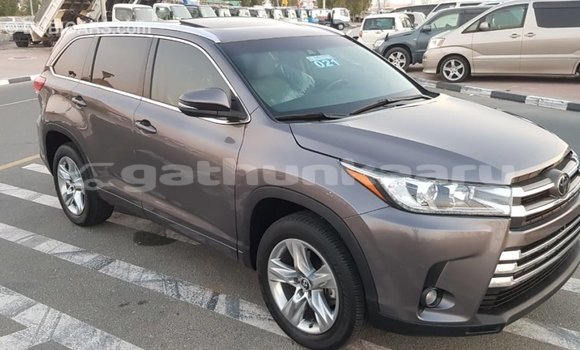 Buy Import Toyota Highlander Other Car in Import - Dubai in Baa Buy Import Toyota Highlander Other Car in Import - Dubai in Baa