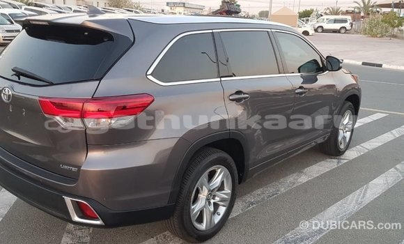 Buy Import Toyota Highlander Other Car in Import - Dubai in Baa Buy Import Toyota Highlander Other Car in Import - Dubai in Baa
