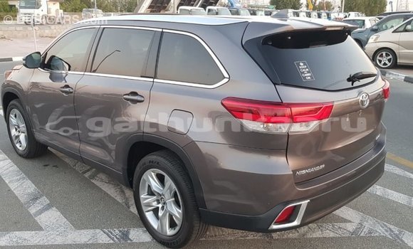 Buy Import Toyota Highlander Other Car in Import - Dubai in Baa Buy Import Toyota Highlander Other Car in Import - Dubai in Baa