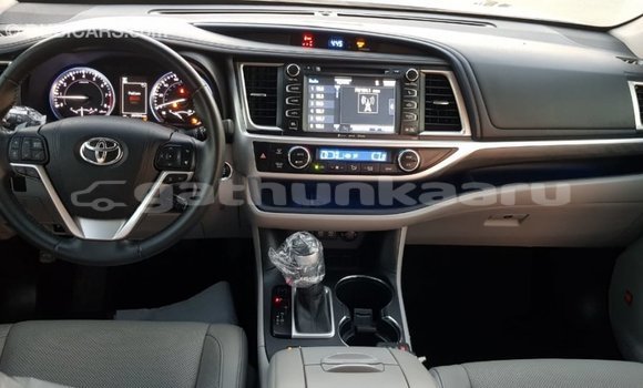 Buy Import Toyota Highlander Other Car in Import - Dubai in Baa Buy Import Toyota Highlander Other Car in Import - Dubai in Baa