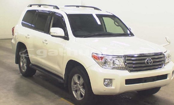 Buy Import Toyota Land Cruiser White Car in Import - Dubai in Baa Buy Import Toyota Land Cruiser White Car in Import - Dubai in Baa