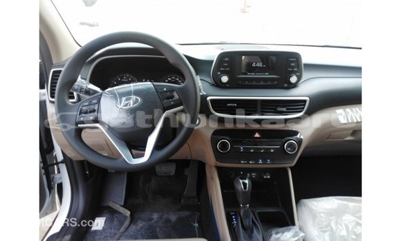 Buy Import Hyundai Tucson White Car in Import - Dubai in Baa Buy Import Hyundai Tucson White Car in Import - Dubai in Baa