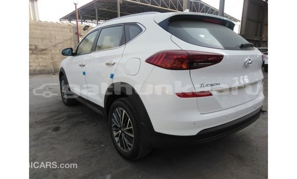 Buy Import Hyundai Tucson White Car in Import - Dubai in Baa Buy Import Hyundai Tucson White Car in Import - Dubai in Baa