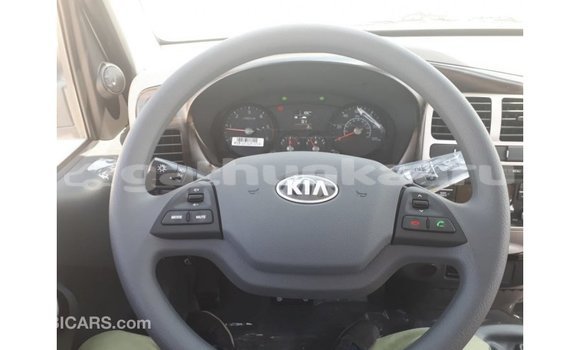 Buy Import Kia Carens White Car in Import - Dubai in Baa Buy Import Kia Carens White Car in Import - Dubai in Baa