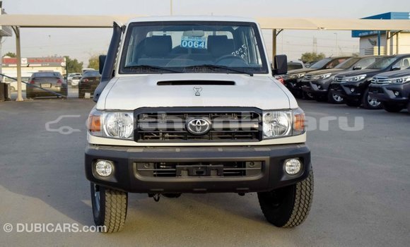 Buy Import Toyota Land Cruiser White Car in Import - Dubai in Baa Buy Import Toyota Land Cruiser White Car in Import - Dubai in Baa