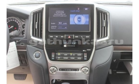 Buy Import Toyota Land Cruiser White Car in Import - Dubai in Baa Buy Import Toyota Land Cruiser White Car in Import - Dubai in Baa