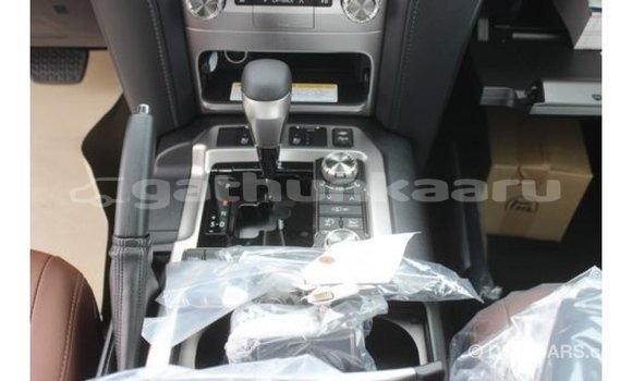 Buy Import Toyota Land Cruiser White Car in Import - Dubai in Baa Buy Import Toyota Land Cruiser White Car in Import - Dubai in Baa