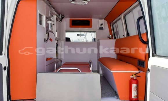 Buy New Toyota Land Cruiser White Car in Agolhitheemu in Raa Buy New Toyota Land Cruiser White Car in Agolhitheemu in Raa