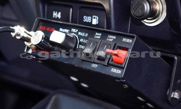 Buy New Toyota Land Cruiser White Car in Agolhitheemu in Raa Buy New Toyota Land Cruiser White Car in Agolhitheemu in Raa