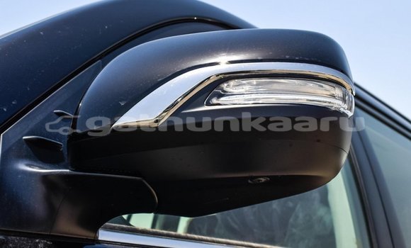 Buy New Toyota Land Cruiser Black Car in Agolhitheemu in Raa Buy New Toyota Land Cruiser Black Car in Agolhitheemu in Raa