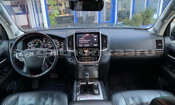 Buy Used Toyota Land Cruiser Black Car in Maafaru in Nuun Buy Used Toyota Land Cruiser Black Car in Maafaru in Nuun