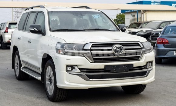 Buy Import Toyota Land Cruiser White Car in Import - Dubai in Baa Buy Import Toyota Land Cruiser White Car in Import - Dubai in Baa