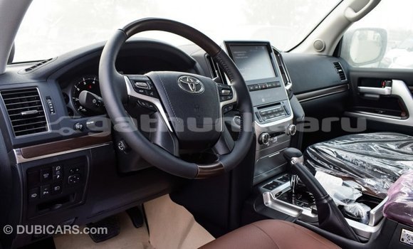 Buy Import Toyota Land Cruiser White Car in Import - Dubai in Baa Buy Import Toyota Land Cruiser White Car in Import - Dubai in Baa